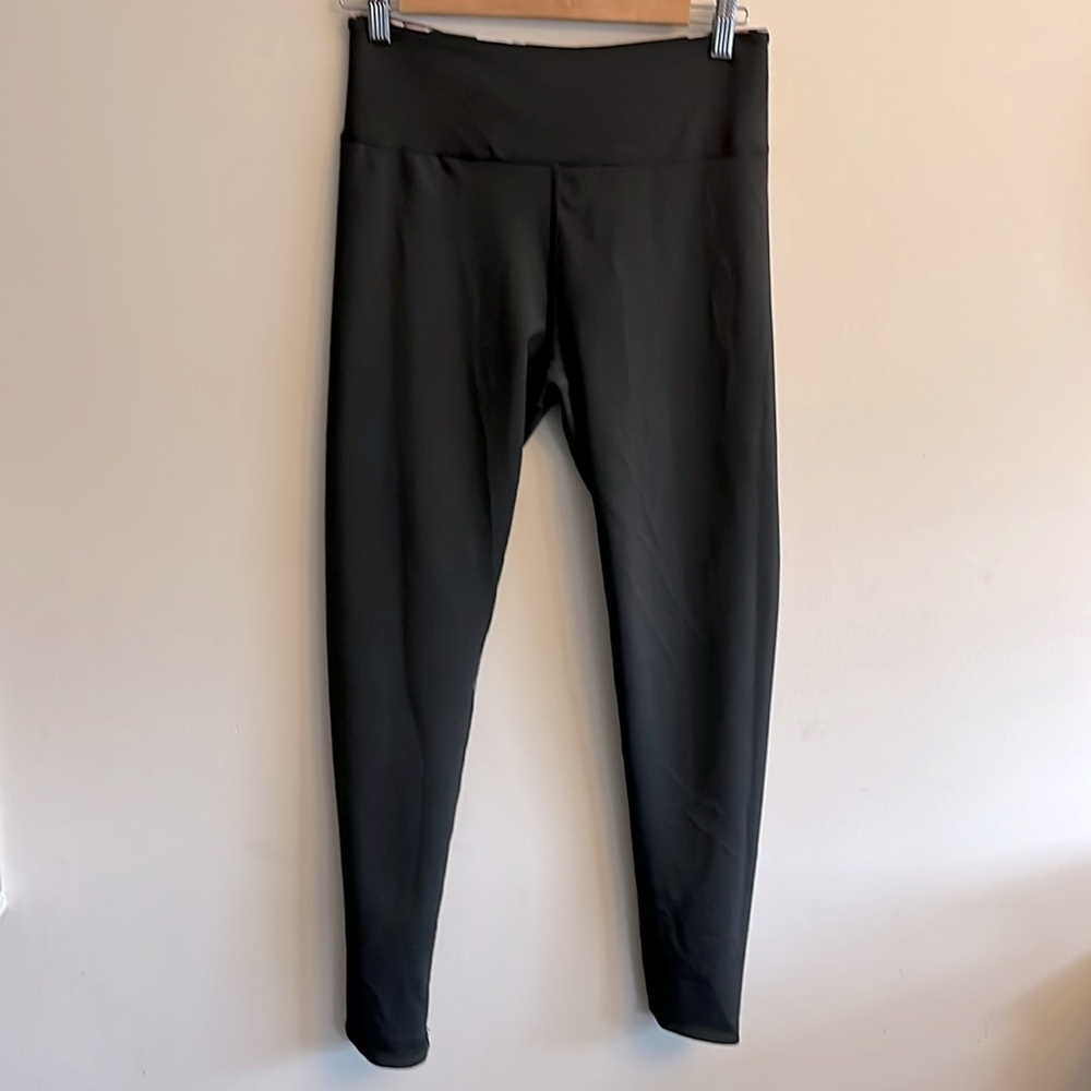 INFINITE NWOT Reversible Size LARGE Black Floral Full Length Leggings - Picture 5 of 6